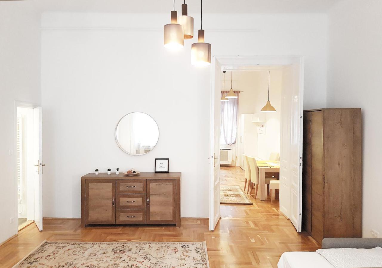 Luxury New Cozy Flat At Dob Street Nearby Gozsdu Court Lejlighed Budapest Eksteriør billede