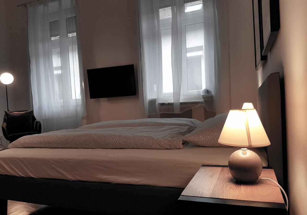 Luxury New Cozy Flat At Dob Street Nearby Gozsdu Court Lejlighed Budapest Eksteriør billede