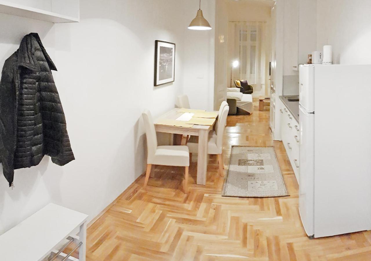 Luxury New Cozy Flat At Dob Street Nearby Gozsdu Court Lejlighed Budapest Eksteriør billede