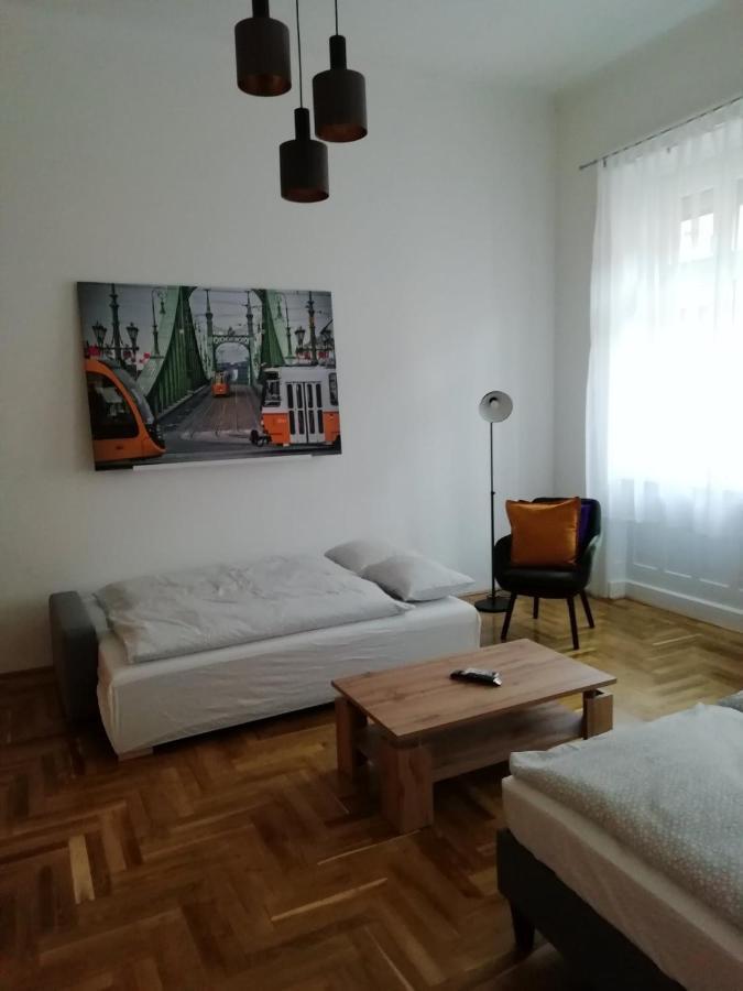 Luxury New Cozy Flat At Dob Street Nearby Gozsdu Court Lejlighed Budapest Eksteriør billede